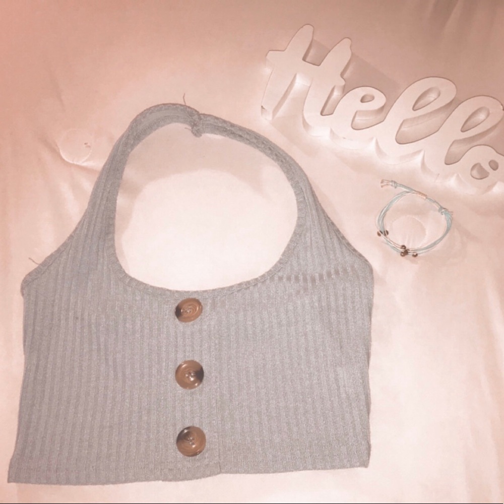 SOLD🦋| halter crop top
